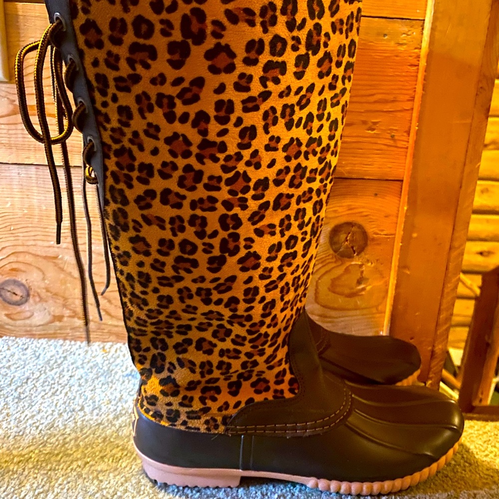 Avanti Leopard Lace Up Boots